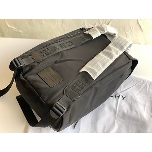 ジバンシイスーパーコピーリュックサック
