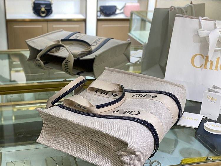 【クロエ 】トートバックLサイズ 