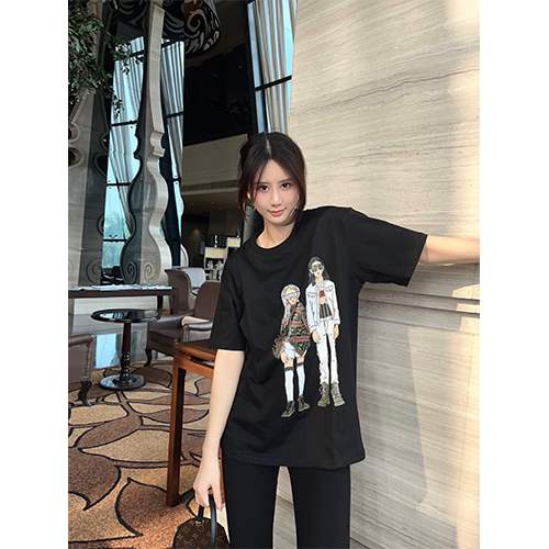 【フェンディ】メンズ レディース 半袖Tシャツ 