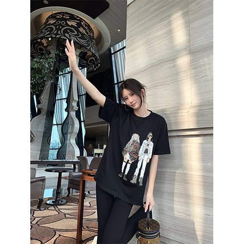 【フェンディ】メンズ レディース 半袖Tシャツ 